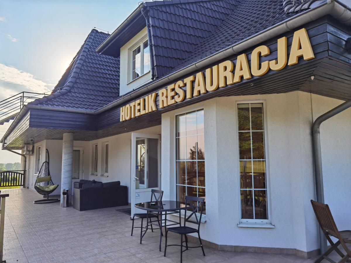 Hotelik Dworek Legnickie Pole 4Km Od Legnicy Exterior photo
