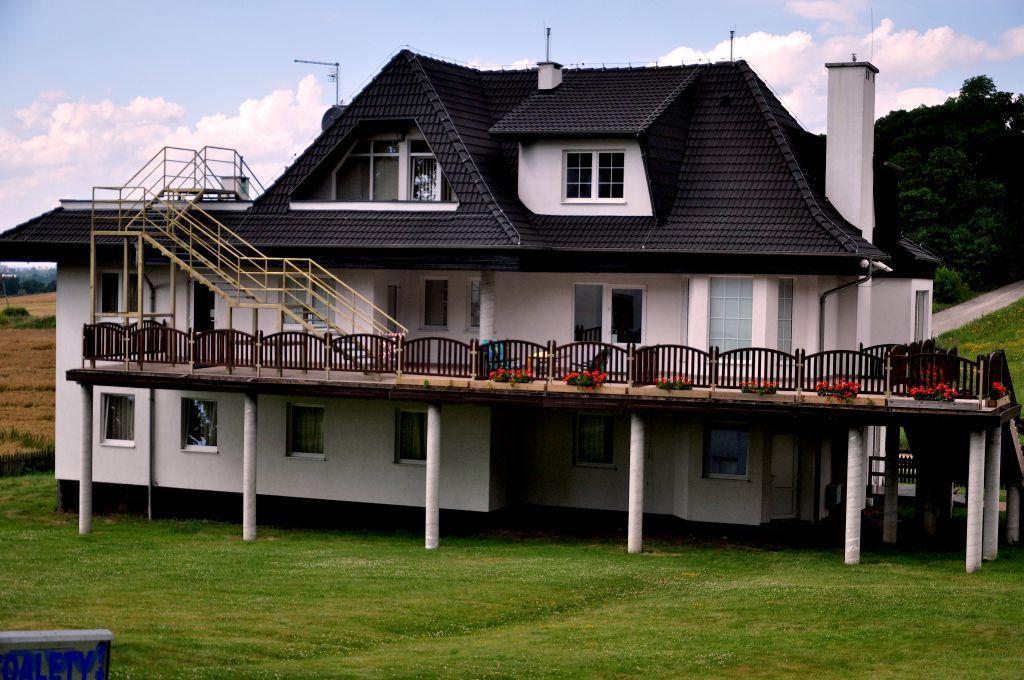 Hotelik Dworek Legnickie Pole 4Km Od Legnicy Exterior photo